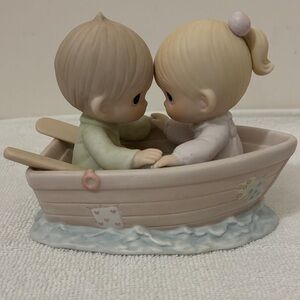 Precious Moment Friend Never Draft Apart